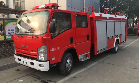 五十铃水罐消防车(3-5吨)