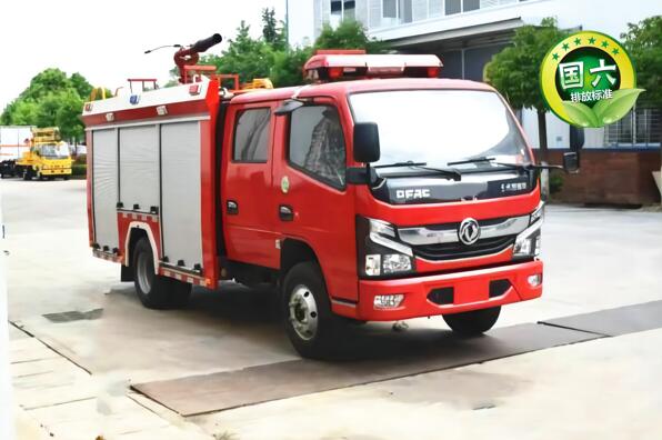 国六东风2.5吨水罐消防车图片
