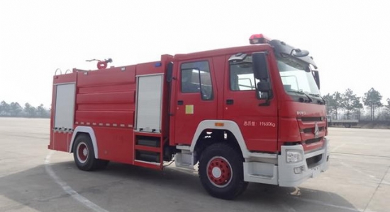 豪沃水罐消防车(8吨)